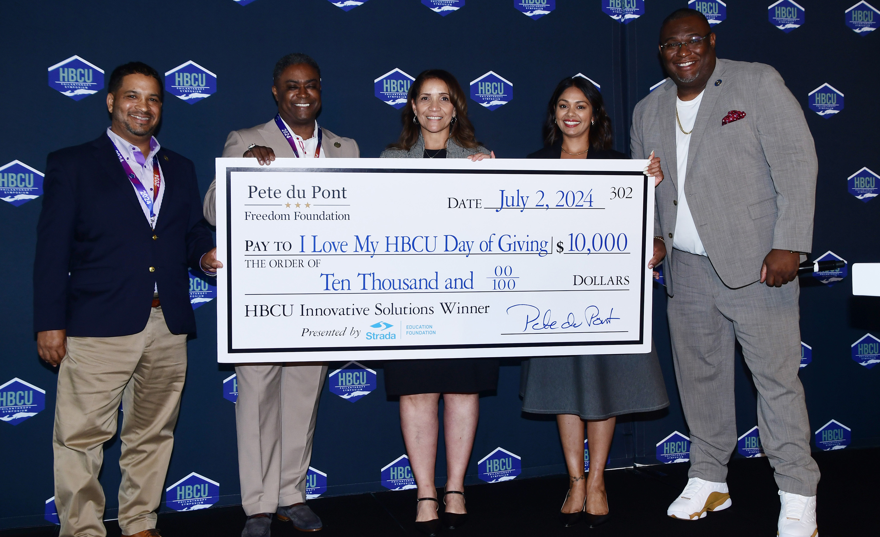Connie L. Cochrane (center) won the HBCU Innovative Solution Competition during the HBCU Philanthropy Symposium.
