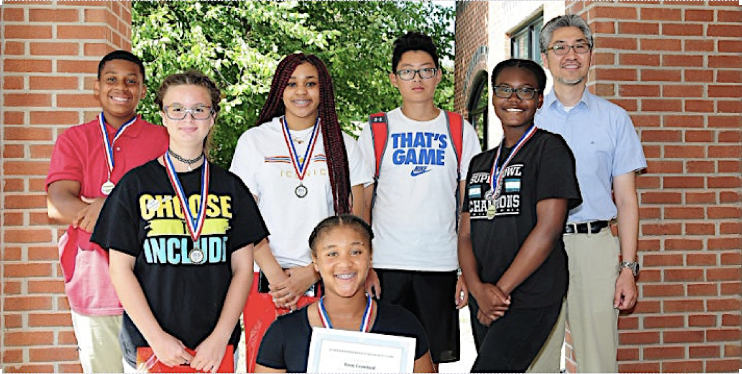 Youth Participants of the Food Biotechnology Summer Camp with Dr. Lee, right.