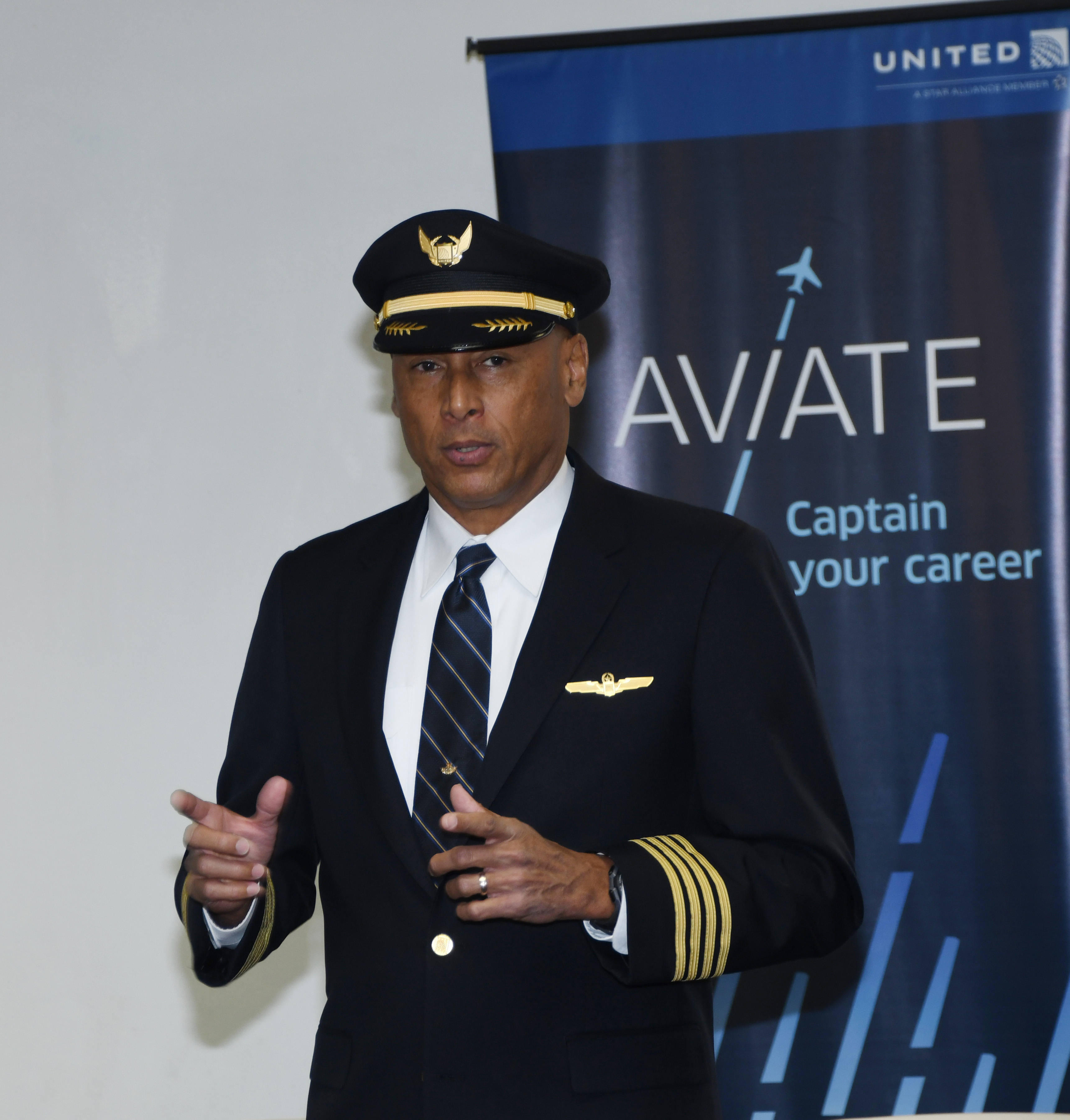 Capt. Mike Bonner, Managing Director of Aviate, talks about the program and United Airlines' partnership with DSU.