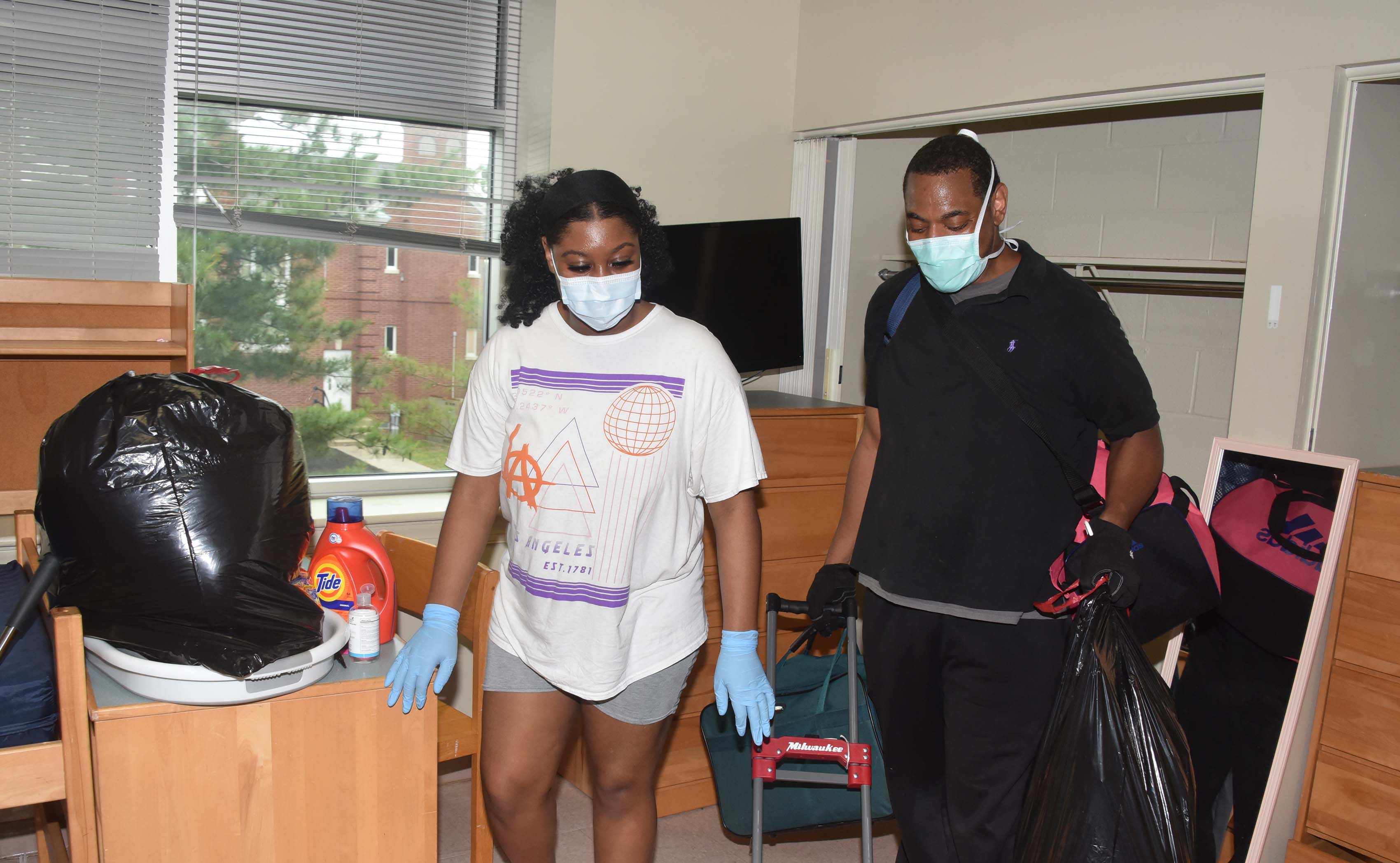 Kirsten Briscoe enlisted her dad Anthony Briscoe to help her collect her belongings and move out of her 2019-2020 Warren Franklin Residential Hall room.