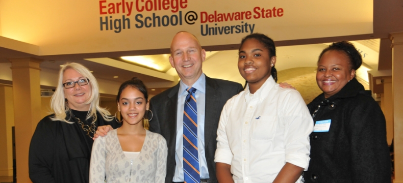 Gov. Jack Markell visits DSU's Early College HS
