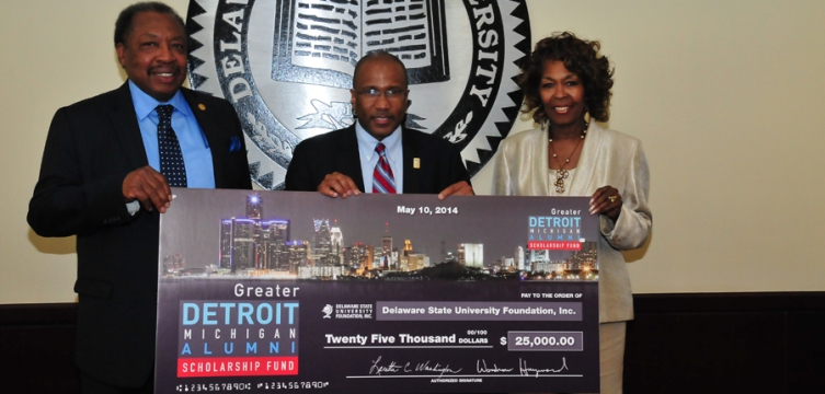 Detroit Alumni Donate $25,000 for Scholarship 