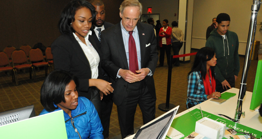 Sen. Carper Visits DSU for Last Day of MLK Imaging Exhibition