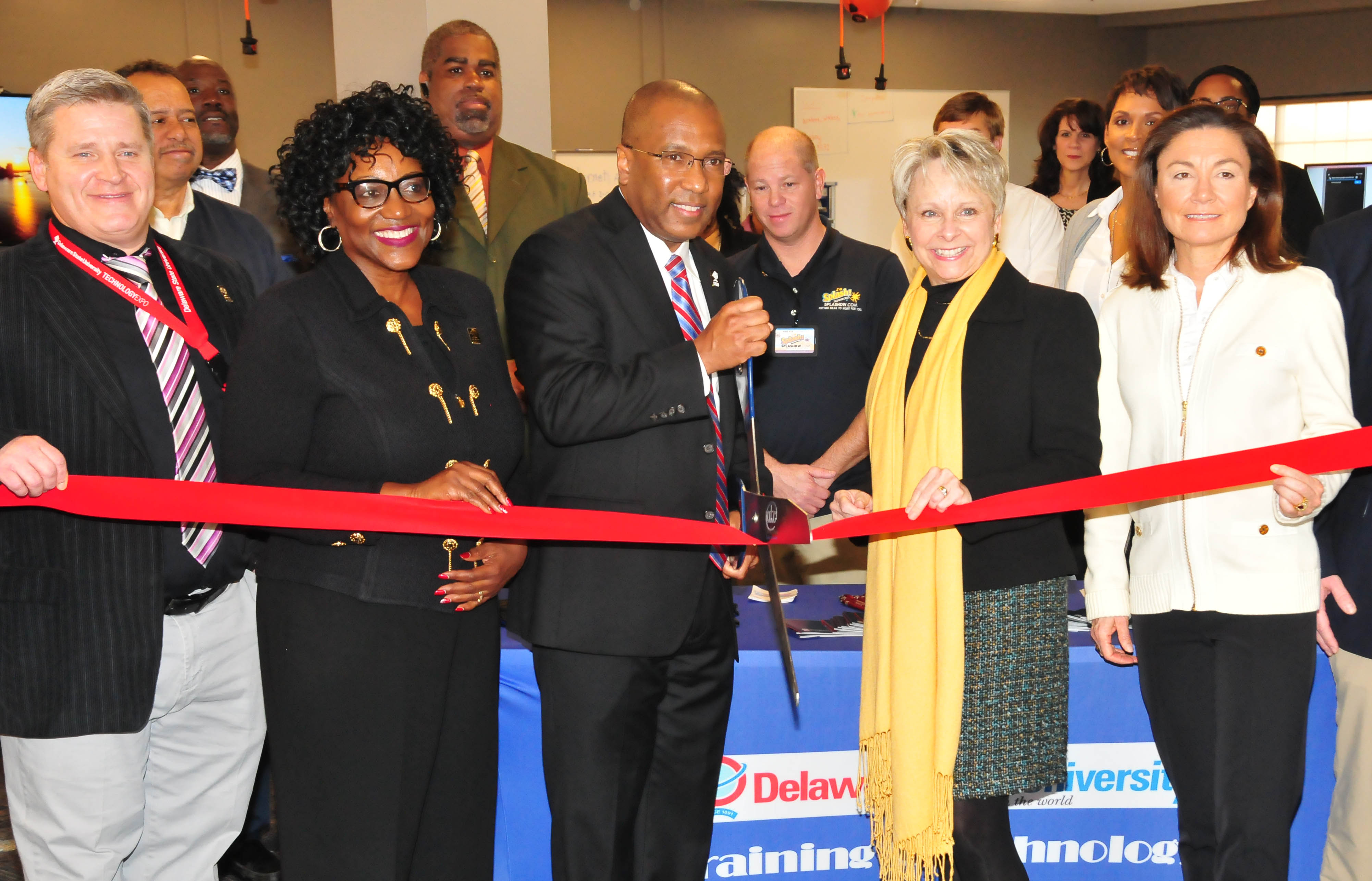 Ribbon Cutting Ceremony for the DSU Training and Technology Center – (L-r) Dee Myers, DTTC director; Dr. Vita Pickrum, DSU vice president of Institutional Advancement; DSU President Harry L. Williams; Judy Diogo, president of the Central Delaware Chamber of Commerce and Jocelyn Stewart, Barclaycard U.S. senior director of Community Relations.