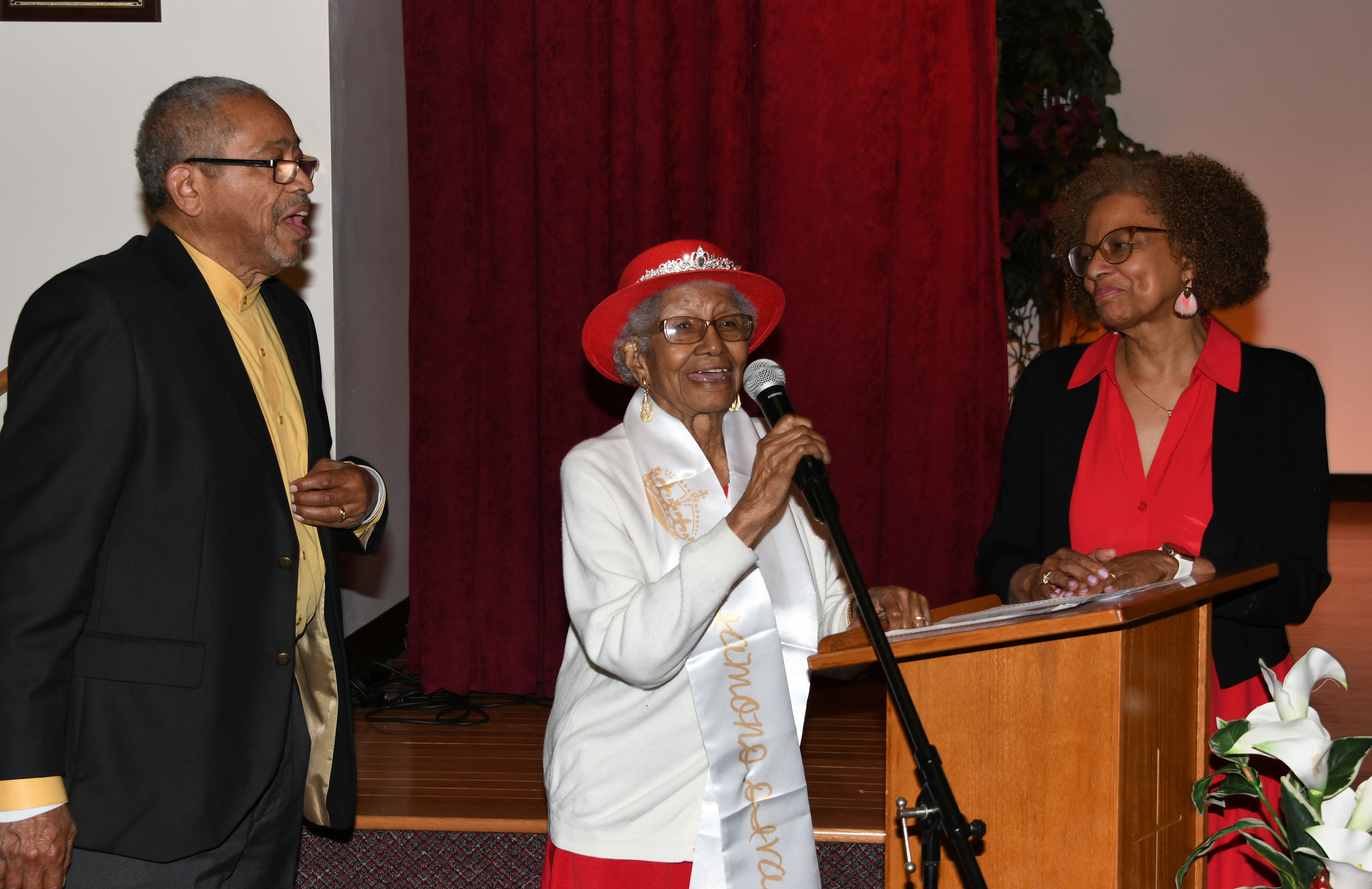 Susan Y. Browne thanks the 130-plus attendees for helping her celebrate how 108th birthday.